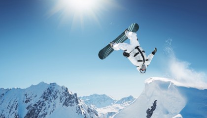 kaiyun.com-库里：手起“远射”，引爆全联盟的战术革新！，库里超远投球