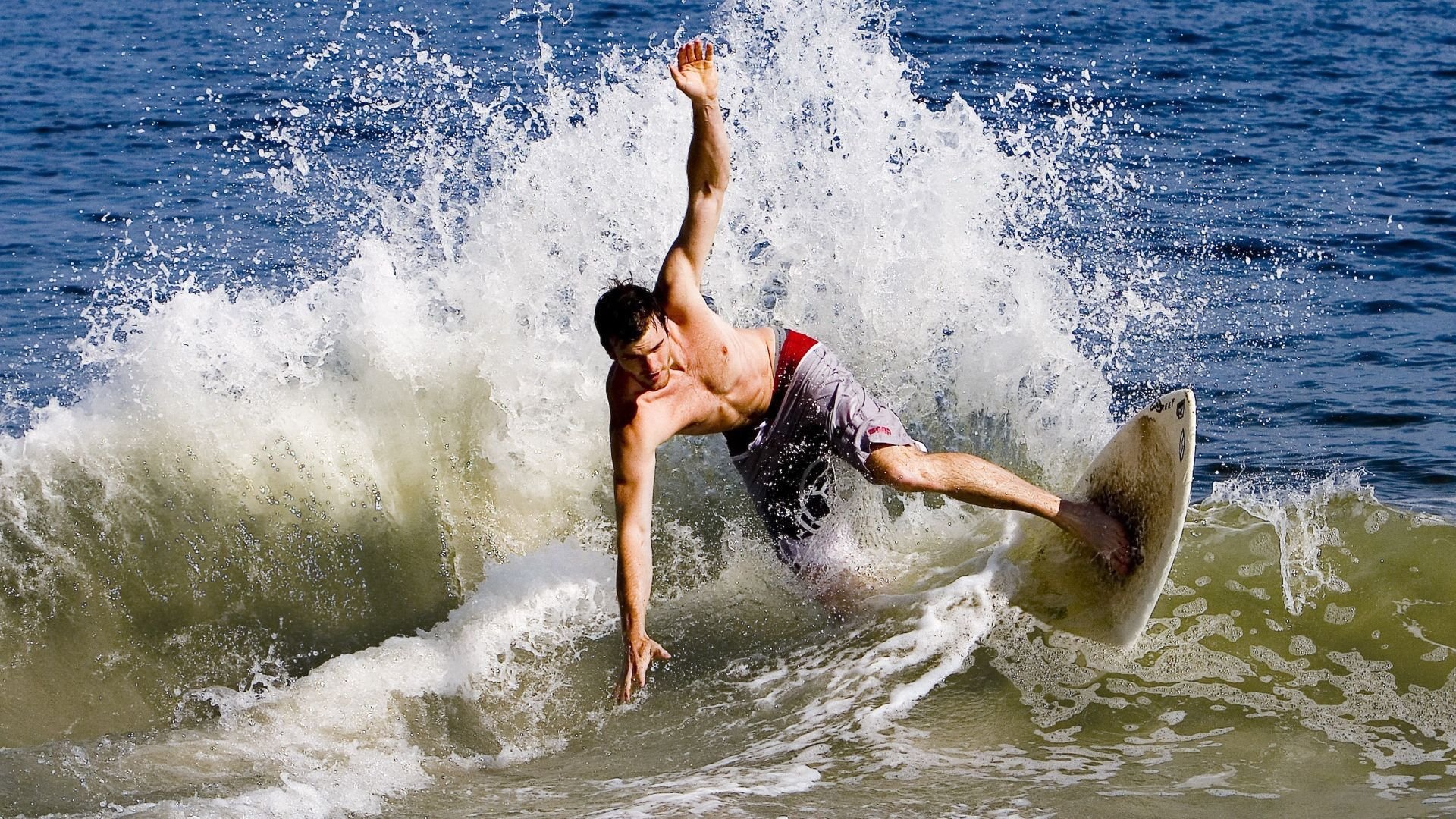 巴塞罗那青训营喜传捷报，未来之星崭露头角，巴塞罗那未来新星